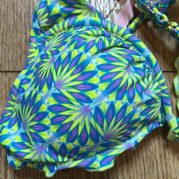 NWOT Victoria’s Secret Halter Bikini Top 32C - Picture 3 of 5